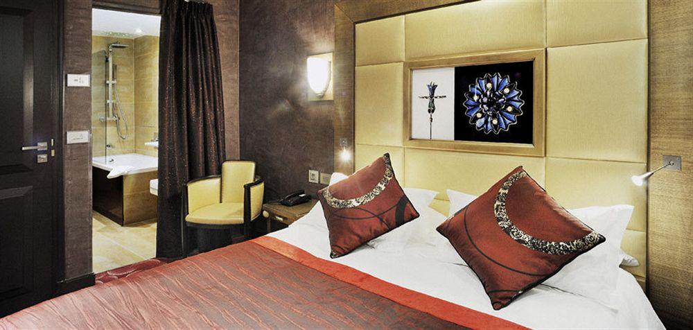 Des Champs-elysees Hotel Parijs